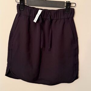 Lululemon On The Fly Skirt In Black Size 2